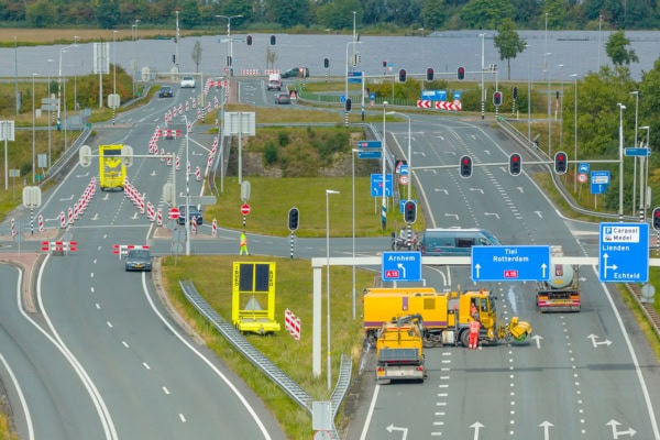 Prins Willem-Alexanderbrug PWA BUKO Infrasupport (3) Geen enkele foto en of video geproduceerd door Richard Vivo mag zonder schriftelijk toestemming worden gebruikt in welke vorm dan ook. Al het beeld materiaal van Richard Vivo van Vivo Fotografie & Drone Inspecties is auteursrechtelijk beschermd. Voor gebruik van beeldmateriaal zoals foto's, video's en thermische beelden kan u contact opnemen via info@vivofotografie.nl Dit is van toepassing voor beeldmateriaal dat op internet, websites, socialmedia kanalen, fora en/of beeldmateriaal van klanten van Vivo Fotogragfie & Drone Inspecties. Bij gebruik zonder toestemming zal er direct een factuur volgen voor het gebruik van het beeldmateriaal en directe verwijdering geeist.